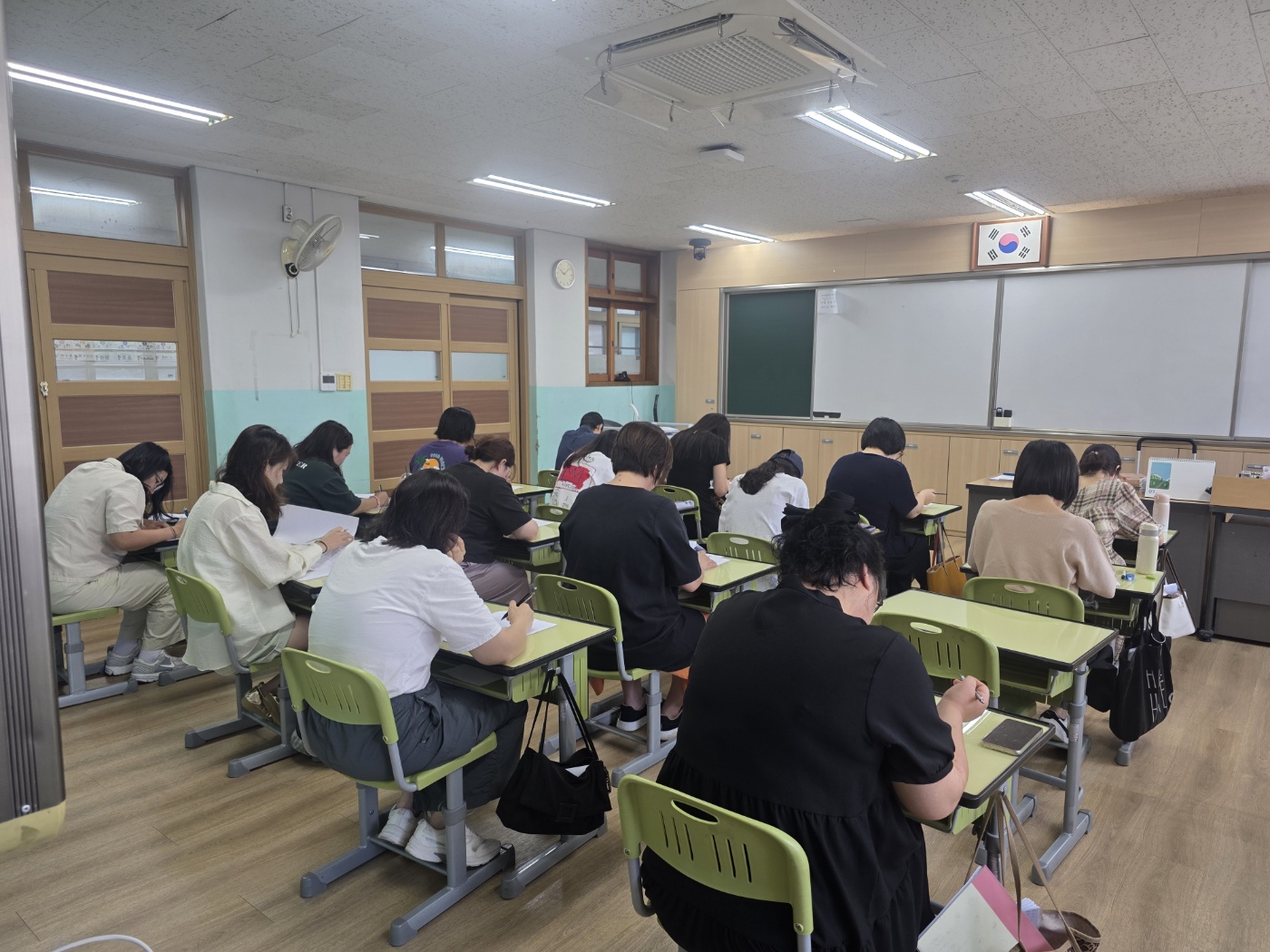 �ڰ��򰡽��� �̹���